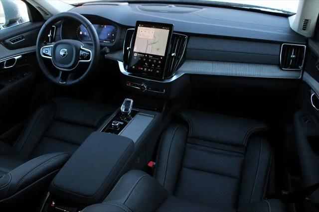 2026 Volvo XC90 Plug-In Hybrid Ultra Dark Theme, T8 AWD, Electric/Gasoline, 7 Seats