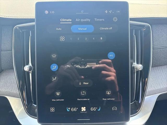 2026 Volvo XC90 Plug-In Hybrid Ultra Dark Theme, T8 AWD, Electric/Gasoline, 7 Seats