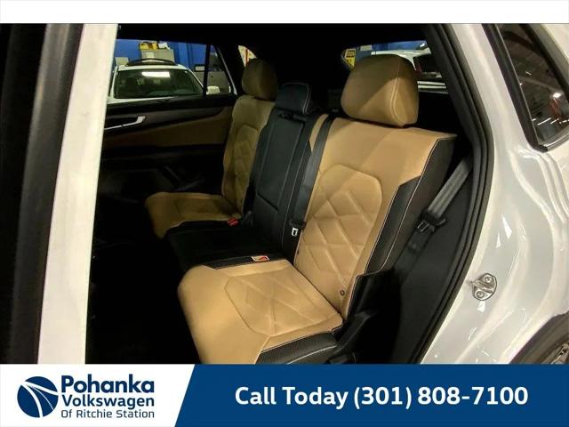 2026 Volkswagen Atlas Cross Sport SE with Technology