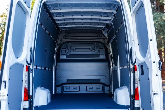 2026 Mercedes-Benz Sprinter 2500 Standard Roof 4-Cyl Diesel