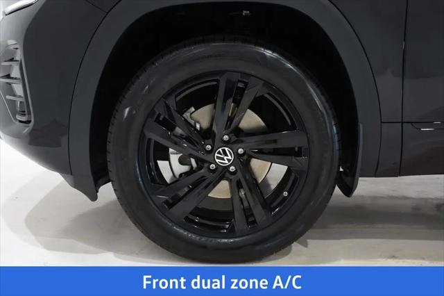 2026 Volkswagen Atlas Cross Sport SEL R-Line Black