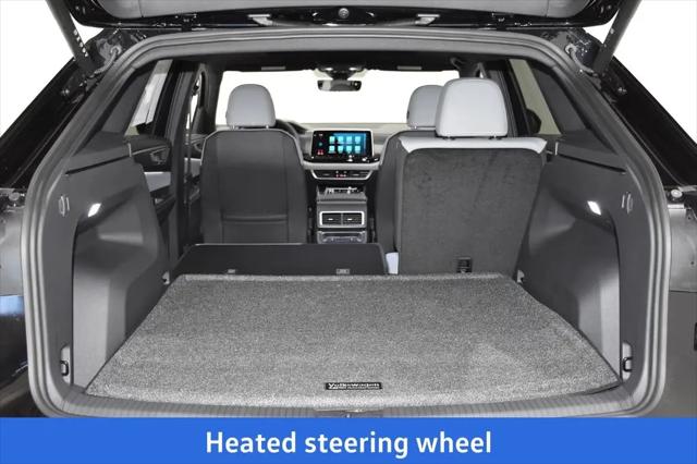 2026 Volkswagen Atlas Cross Sport SEL R-Line Black