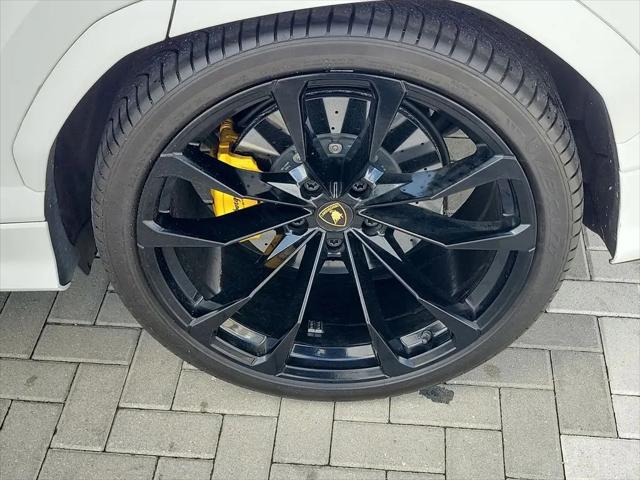 2022 Lamborghini Urus Graphite Capsule
