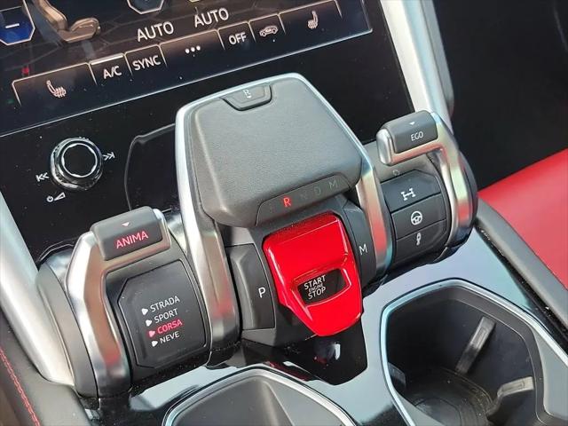 2022 Lamborghini Urus Graphite Capsule