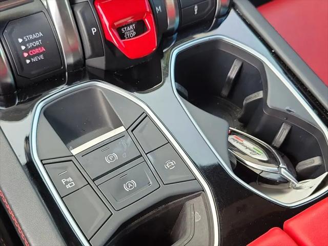 2022 Lamborghini Urus Graphite Capsule