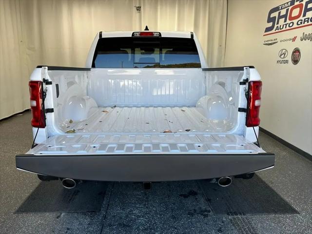2026 Ram 1500 Big Horn Crew Cab 4x4 5'7" Box
