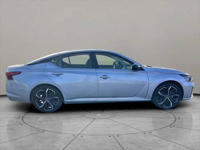 2023 Nissan Altima SR FWD