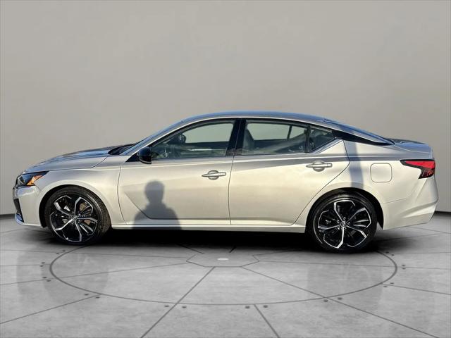 2023 Nissan Altima SR FWD