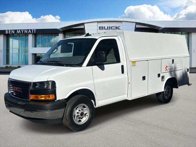 2025 GMC Savana Cutaway Work Van