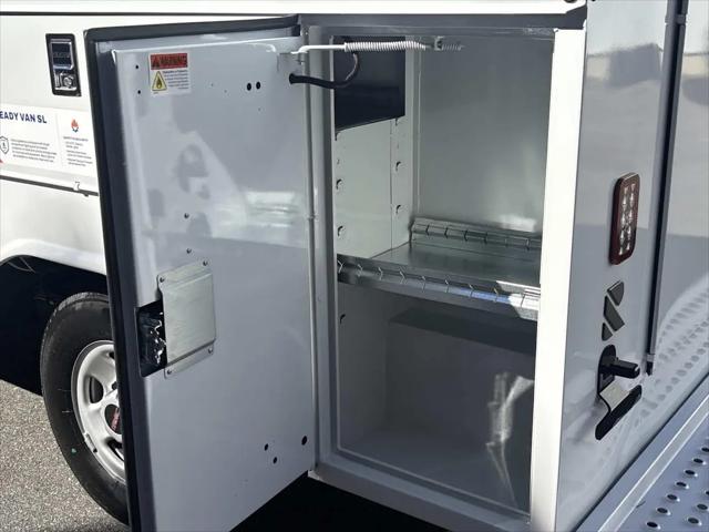 2025 GMC Savana Cutaway Work Van