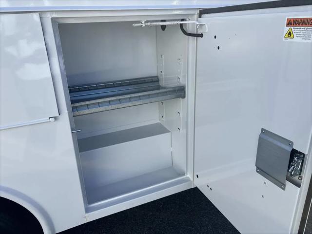 2025 GMC Savana Cutaway Work Van
