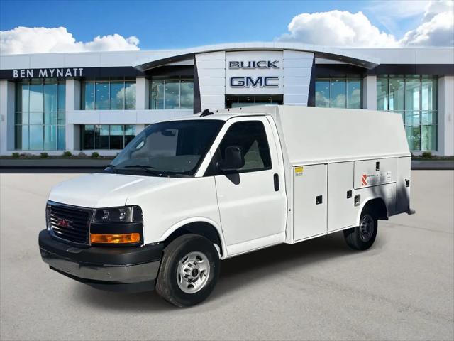 2025 GMC Savana Cutaway Work Van