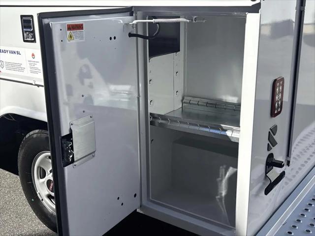 2025 GMC Savana Cutaway Work Van