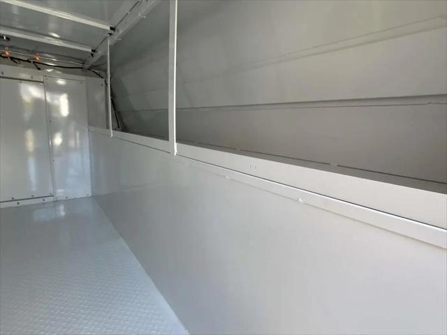 2025 GMC Savana Cutaway Work Van