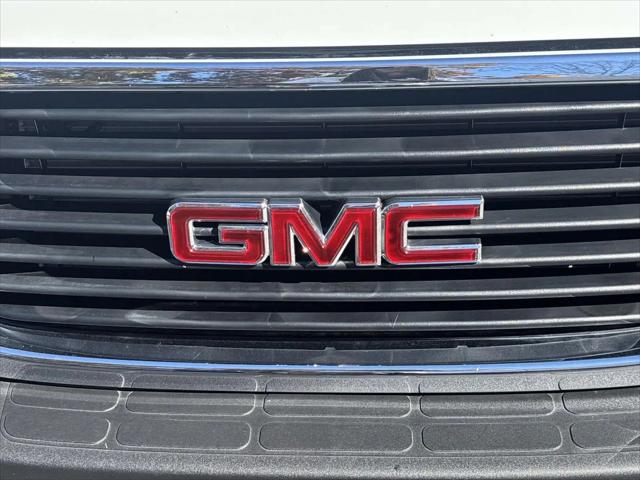 2025 GMC Savana Cutaway Work Van