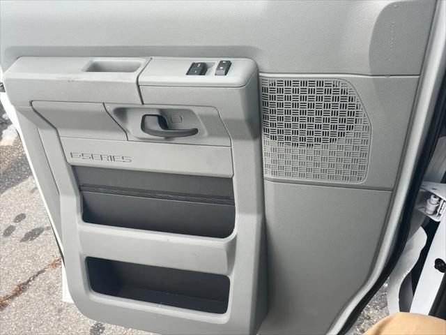 2026 Ford E-350 Cutaway E-Series Cutaway