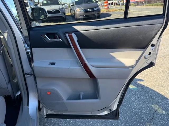 2013 Toyota Highlander Hybrid Limited V6