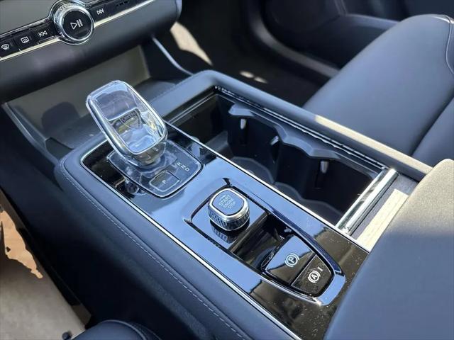 2026 Volvo XC90 Plus, B6 AWD Gas (mild hybrid), Gasoline, Bright, 7 Seats