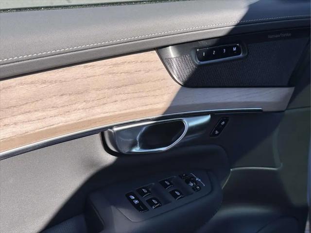 2026 Volvo XC90 Plus, B6 AWD Gas (mild hybrid), Gasoline, Bright, 7 Seats