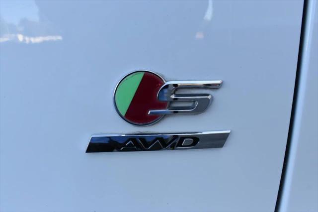 2018 Jaguar F-PACE S