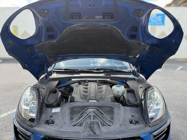 2015 Porsche Macan S