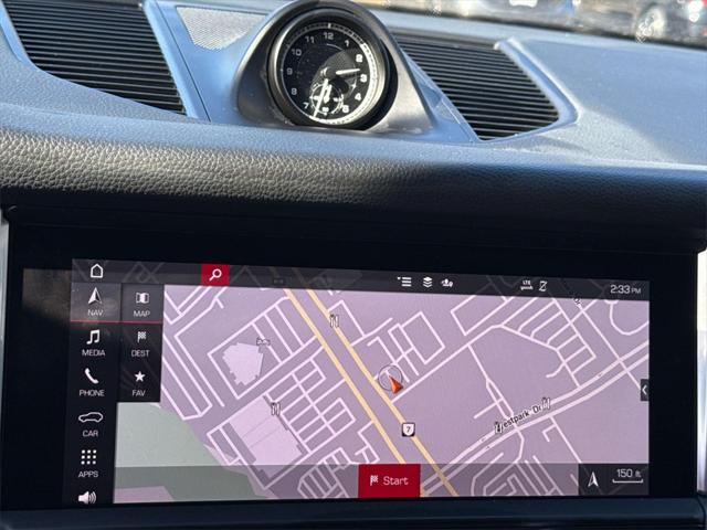 2022 Porsche Macan Base 2022 Porsche Macan Base