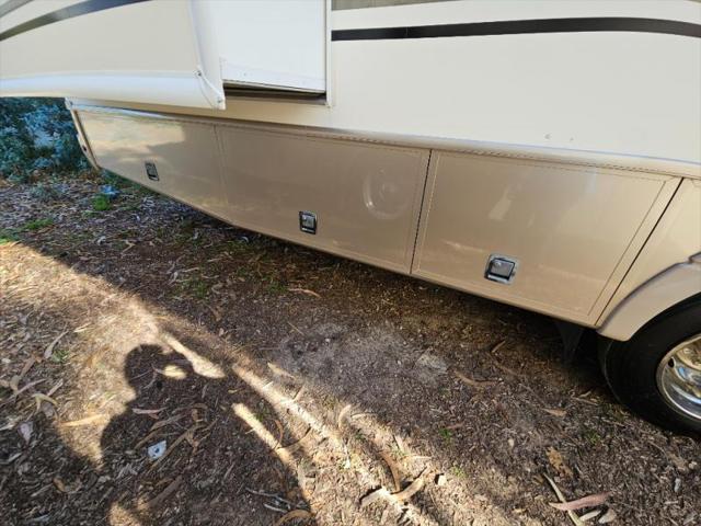 2001 Ford F-550 Unknown