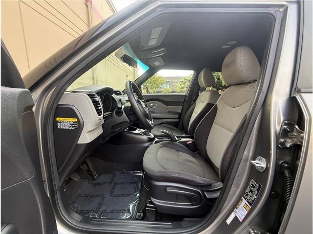 2015 Kia Soul Base 4dr Crossover 6M