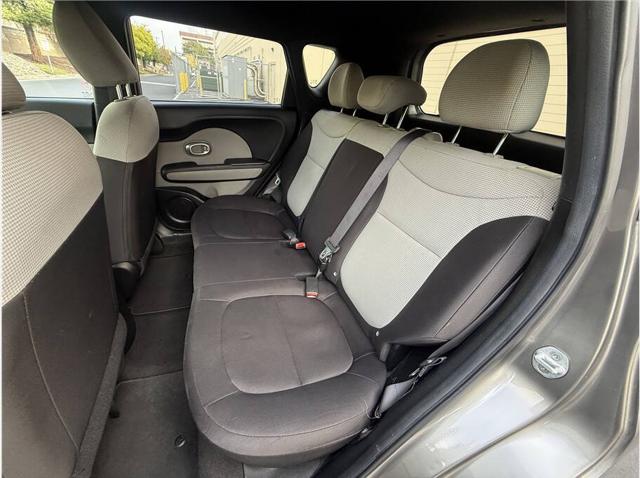 2015 Kia Soul Base 4dr Crossover 6M