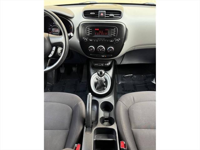 2015 Kia Soul Base 4dr Crossover 6M