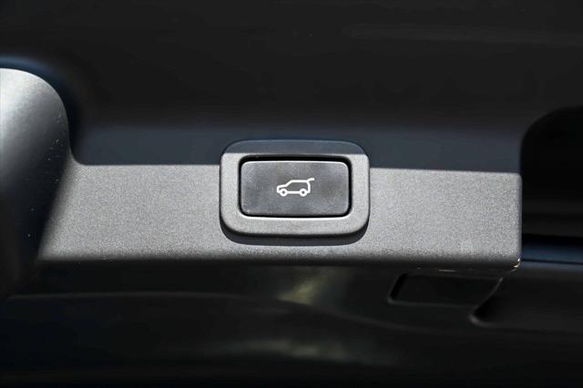 2020 Jaguar F-PACE SVR P550 AWD Automatic
