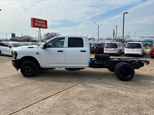2026 RAM Ram 3500 Chassis Cab RAM 3500 TRADESMAN CREW CAB CHASSIS 4X4 60 CA