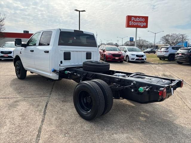 2026 RAM Ram 3500 Chassis Cab RAM 3500 TRADESMAN CREW CAB CHASSIS 4X4 60 CA