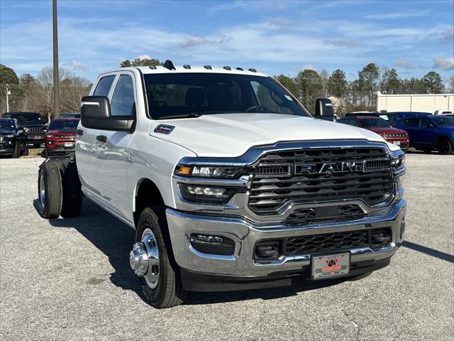 2026 RAM Ram 3500 Chassis Cab RAM 3500 TRADESMAN CREW CAB CHASSIS 4X4 60 CA 2026 RAM Ram 3500 Chassis Cab RAM 3500 TRADESMAN CREW CAB CHASSIS 4X4 60 CA
