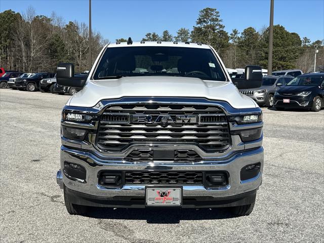 2026 RAM Ram 3500 Chassis Cab RAM 3500 TRADESMAN CREW CAB CHASSIS 4X4 60 CA