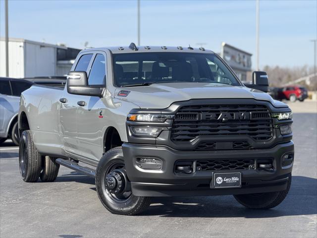 2026 RAM Ram 3500 RAM 3500 TRADESMAN CREW CAB 4X4 8 BOX