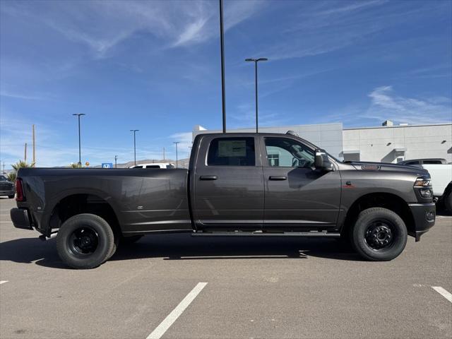 2026 RAM Ram 3500 RAM 3500 TRADESMAN CREW CAB 4X4 8 BOX