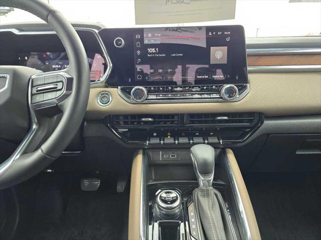 2023 GMC Canyon 4WD Crew Cab Short Box Denali