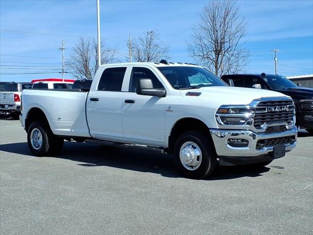 2026 RAM Ram 3500 RAM 3500 TRADESMAN CREW CAB 4X4 8 BOX