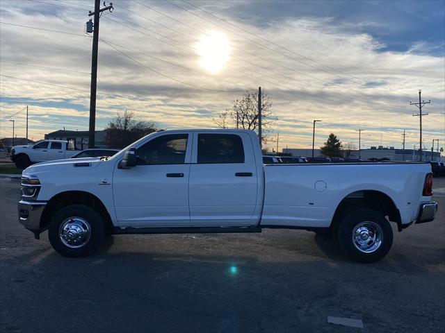 2026 RAM Ram 3500 RAM 3500 TRADESMAN CREW CAB 4X4 8 BOX