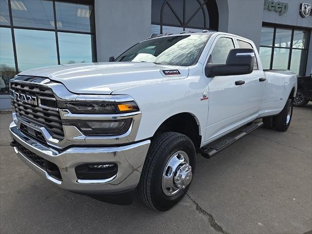 2026 RAM Ram 3500 RAM 3500 TRADESMAN CREW CAB 4X4 8 BOX