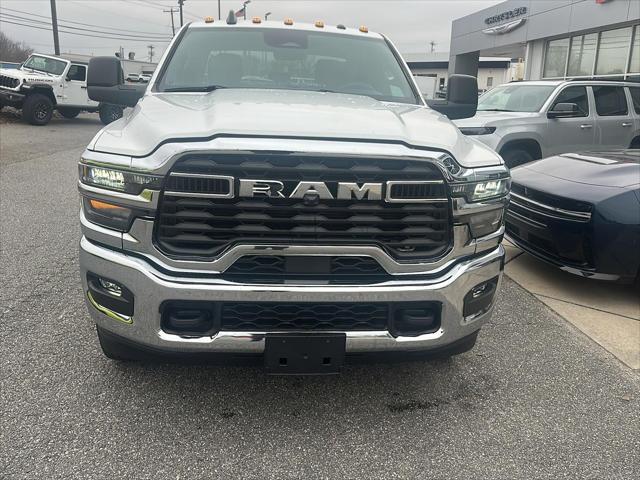 2026 RAM Ram 3500 Chassis Cab RAM 3500 TRADESMAN CREW CAB CHASSIS 4X4 60 CA
