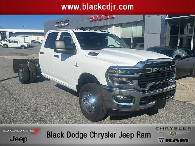 2026 RAM Ram 3500 Chassis Cab RAM 3500 TRADESMAN CREW CAB CHASSIS 4X4 60 CA