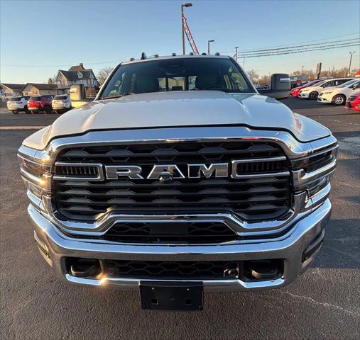 2026 RAM Ram 3500 RAM 3500 TRADESMAN CREW CAB 4X4 8 BOX