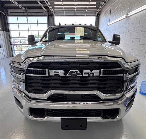 2026 RAM Ram 4500 Chassis Cab RAM 4500 TRADESMAN CHASSIS CREW CAB 4X4 60 CA