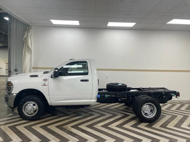 2026 RAM Ram 3500 Chassis Cab RAM 3500 TRADESMAN CHASSIS REGULAR CAB 4X4 60 CA
