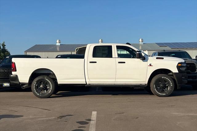 2026 RAM Ram 3500 RAM 3500 TRADESMAN CREW CAB 4X4 8 BOX
