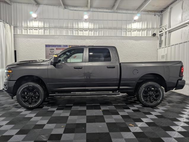2026 RAM Ram 2500 RAM 2500 BLACK EXPRESS CREW CAB 4X4 64 BOX