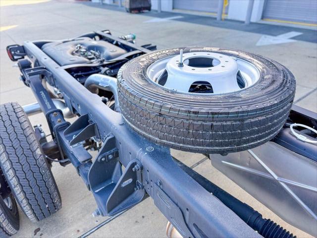 2026 RAM Ram 5500 Chassis Cab RAM 5500 TRADESMAN CHASSIS CREW CAB 4X4 84 CA