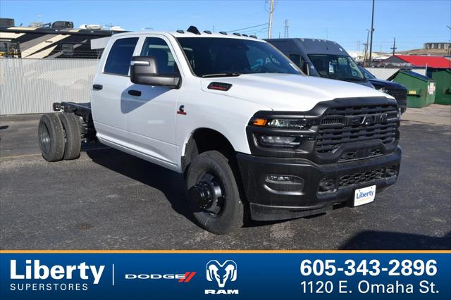 2026 RAM Ram 3500 Chassis Cab RAM 3500 TRADESMAN CREW CAB CHASSIS 4X4 60 CA